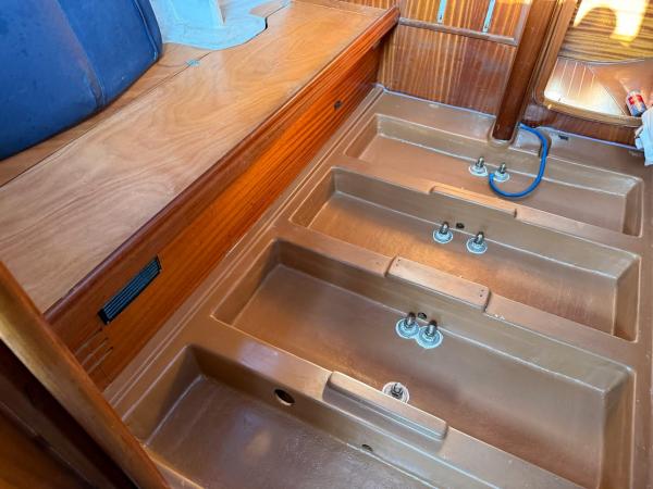 Remise en état complète d'un Bavaria 32