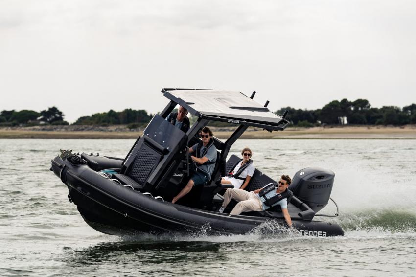 Bateau à moteur Odyssey de chez 3D Tender