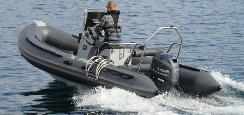 Bateau à moteur XPRO 535